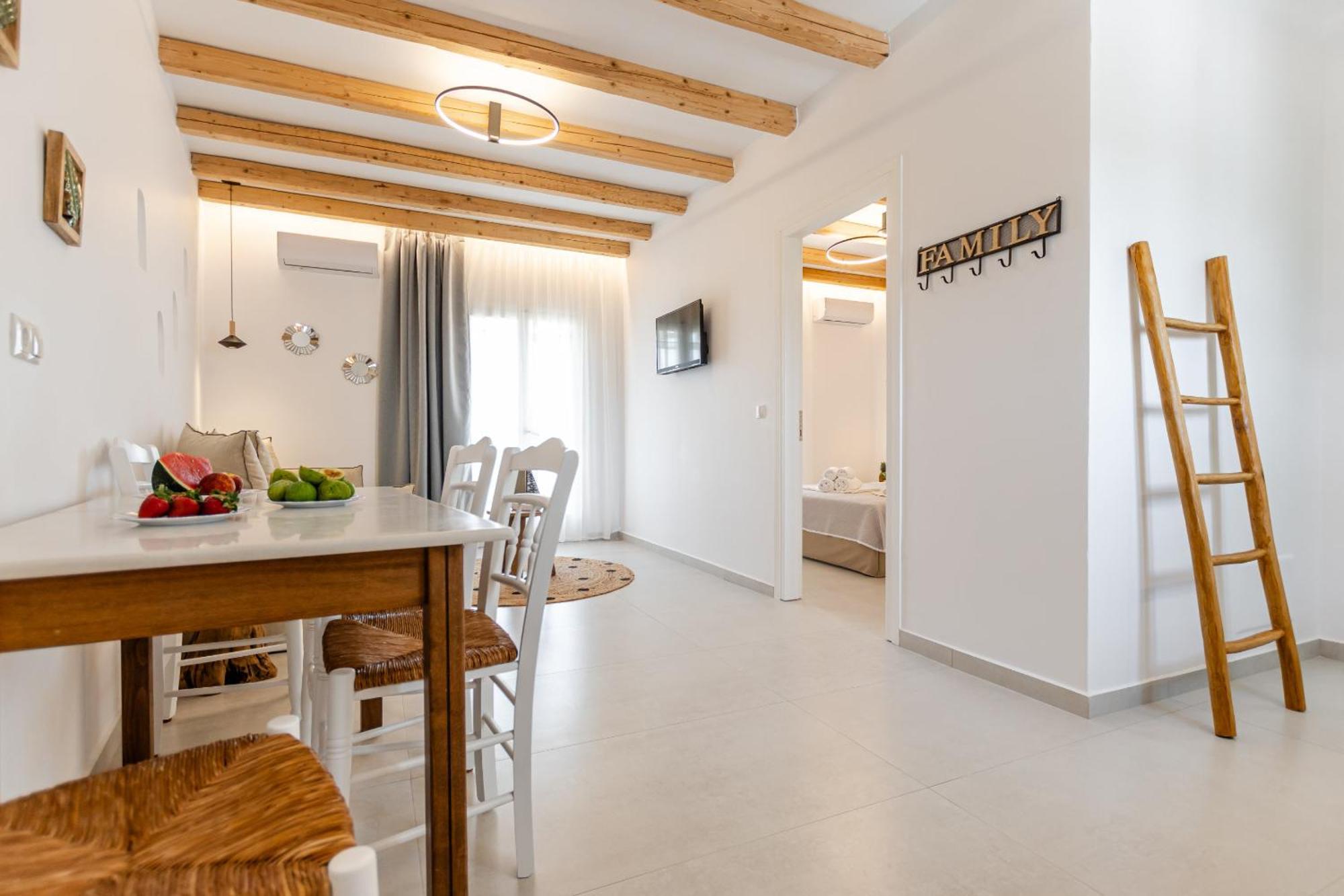 Birikos Hotel & Suites Agios Prokopios  Buitenkant foto