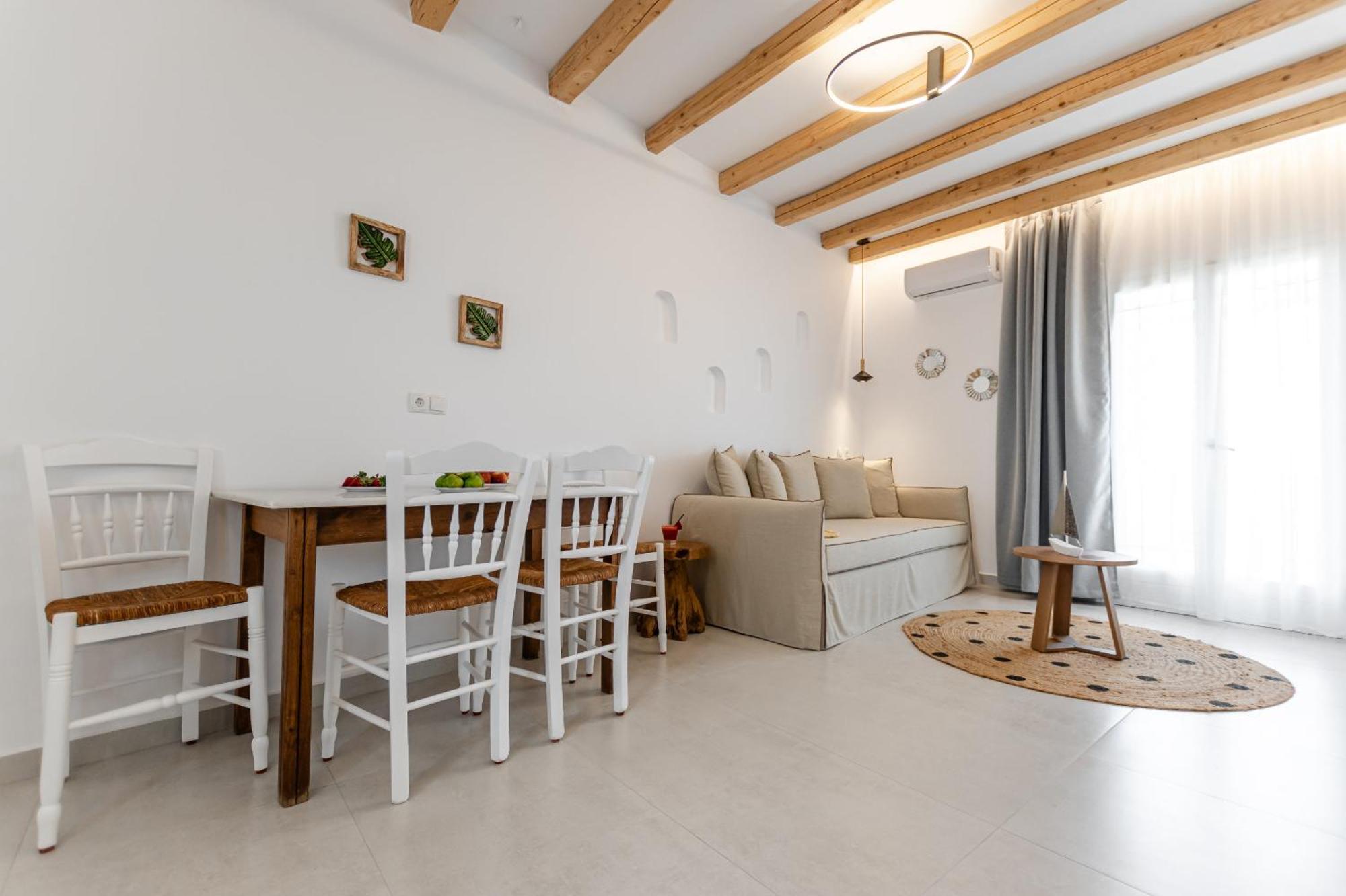 Birikos Hotel & Suites Agios Prokopios  Buitenkant foto