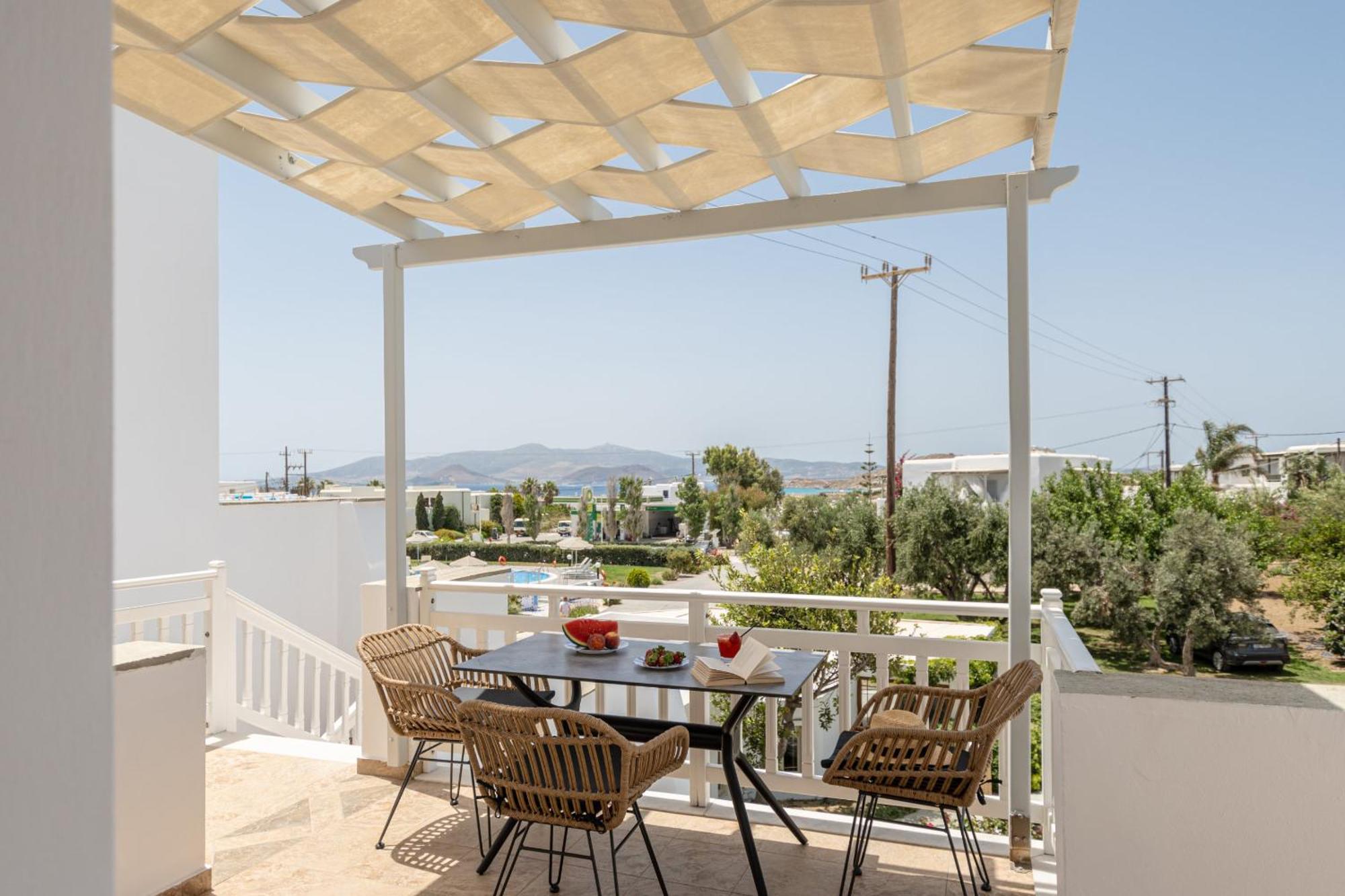 Birikos Hotel & Suites Agios Prokopios  Buitenkant foto