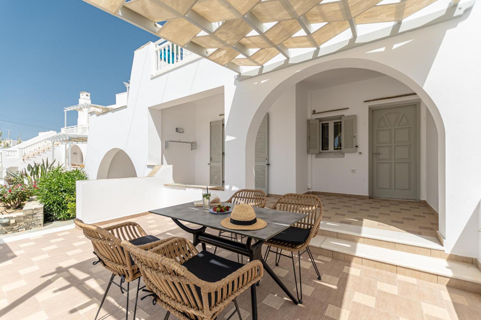 Birikos Hotel & Suites Agios Prokopios  Buitenkant foto