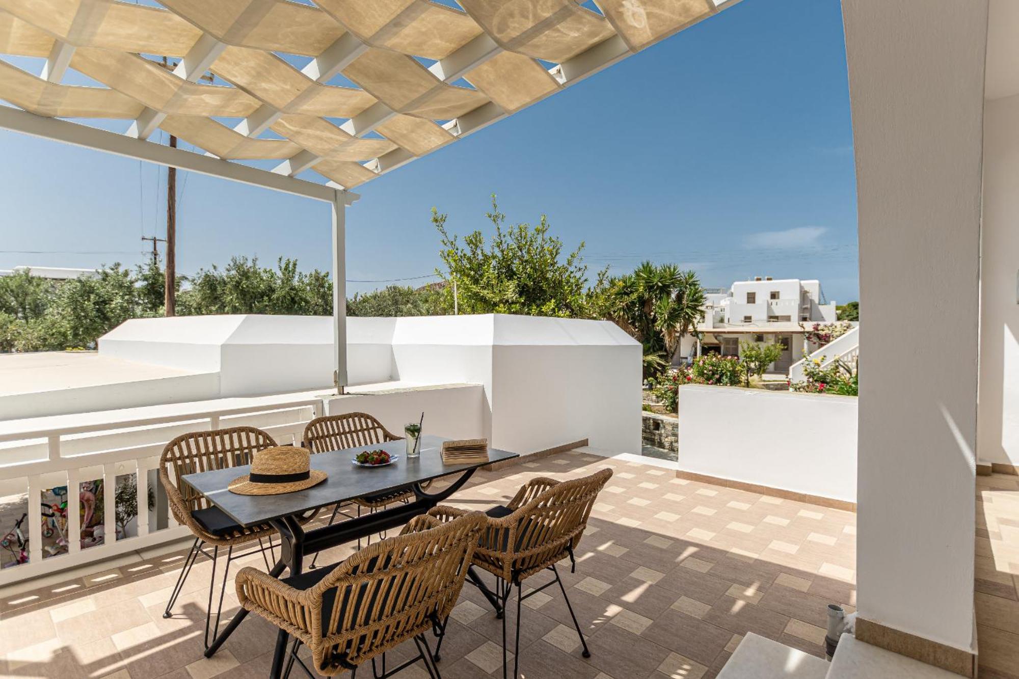 Birikos Hotel & Suites Agios Prokopios  Buitenkant foto