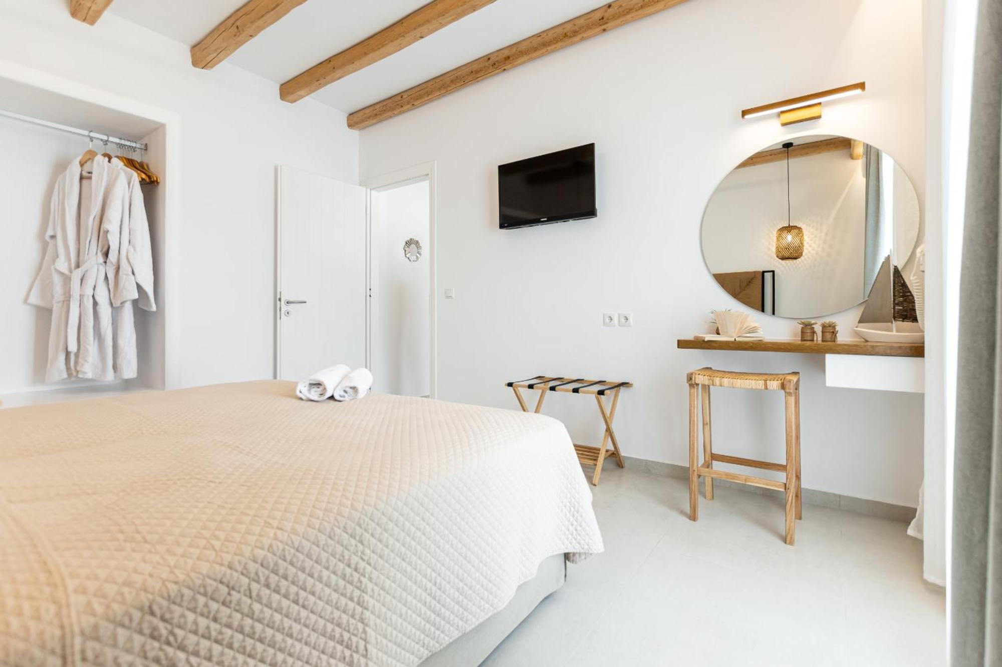 Birikos Hotel & Suites Agios Prokopios  Buitenkant foto
